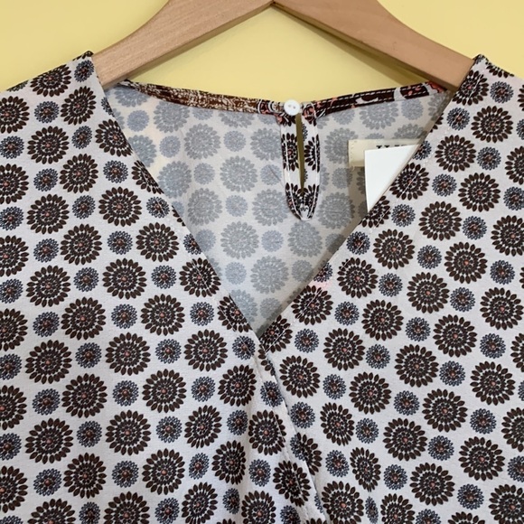 Little Lies | NWT Paisley Print Boutique Ruffle Bell Sleeve Faux Wrap Romper M/L - Picture 5 of 17